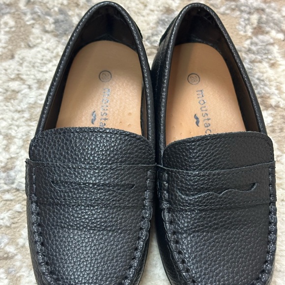 🖤MOUSTACHE BOYS LEATHER LOAFERS- Classic European Dress Shoes WORN ONCE- SIZE 10 - Picture 3 of 10